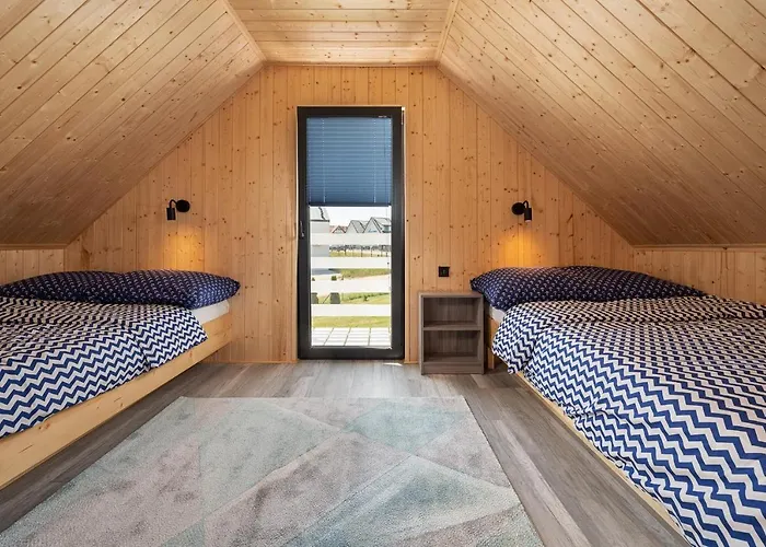 Jaktstuga Arkadia Holiday - Domki I Wyjatkowe Atrakcje Dla Dzieci Wladyslawowo