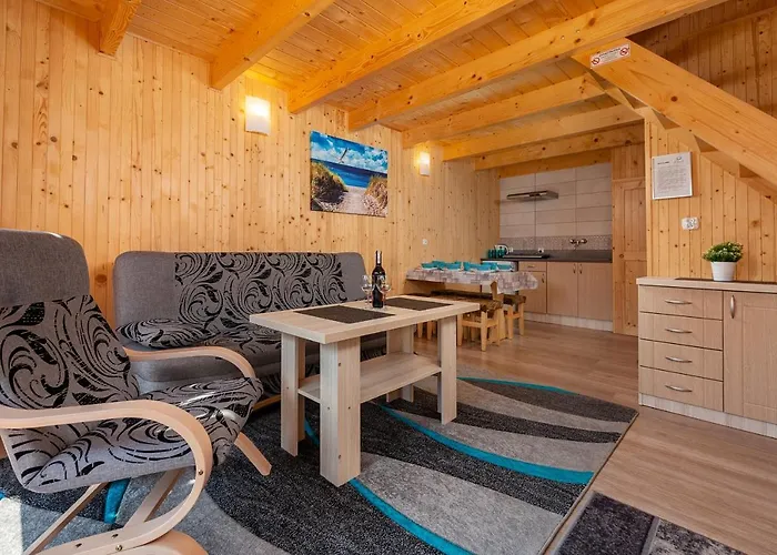 Arkadia Holiday - Domki I Wyjatkowe Atrakcje Dla Dzieci Wladyslawowo Jaktstuga