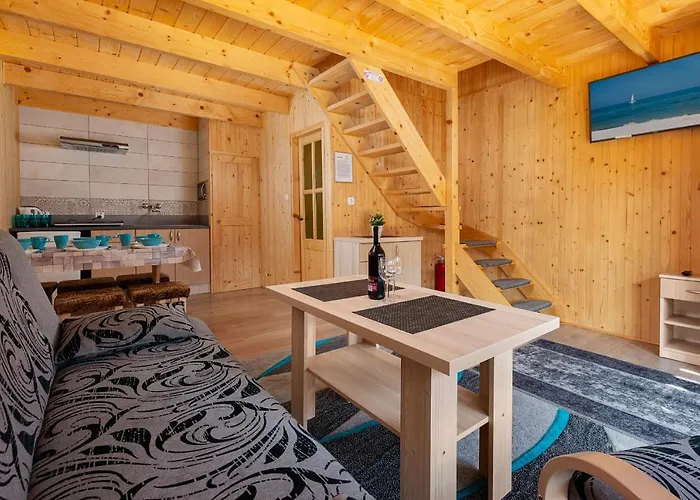 Arkadia Holiday - Domki I Wyjatkowe Atrakcje Dla Dzieci Wladyslawowo