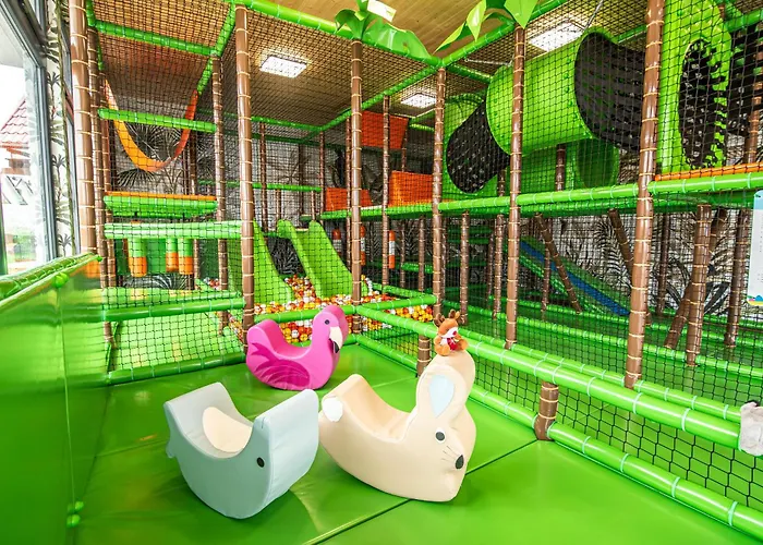 Jaktstuga Arkadia Holiday - Domki I Wyjatkowe Atrakcje Dla Dzieci Wladyslawowo