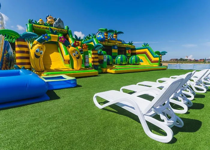 Arkadia Holiday - Domki I Wyjatkowe Atrakcje Dla Dzieci Wladyslawowo